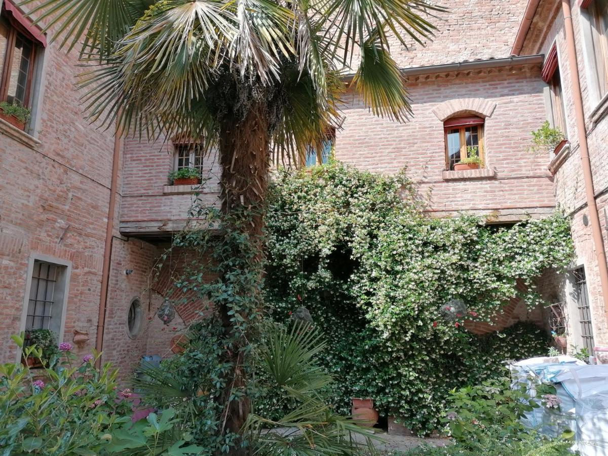 Romantica Mansarda Apartment Ферара Екстериор снимка